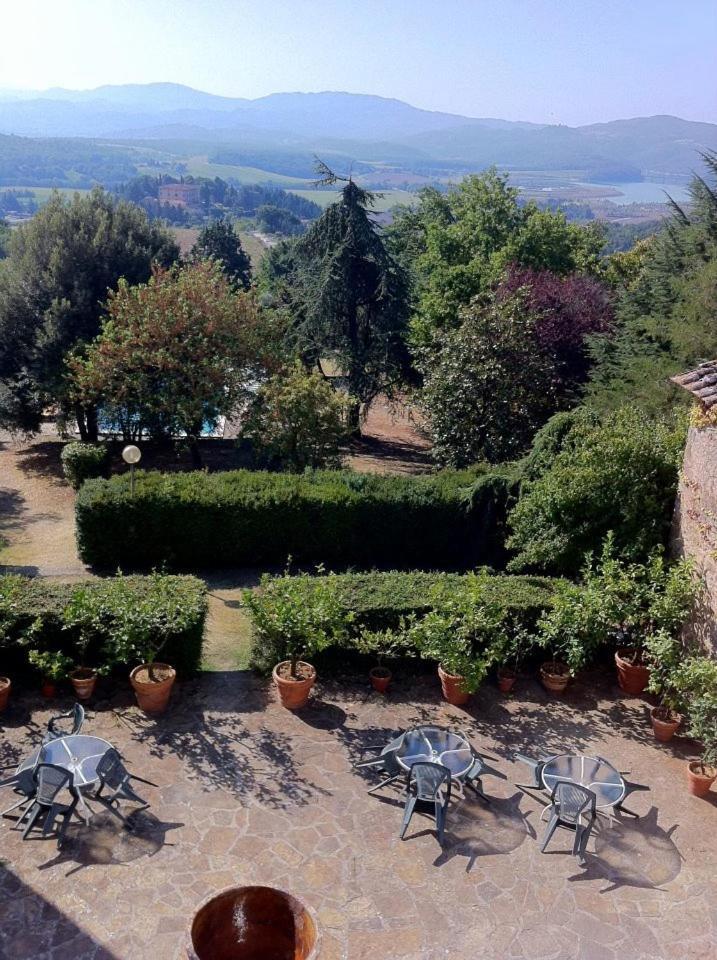 Agriturismo Il Palazzaccio Galliano Exterior foto